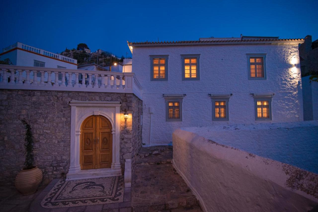Antoinette Mansion Villa Hydra  Exteriör bild